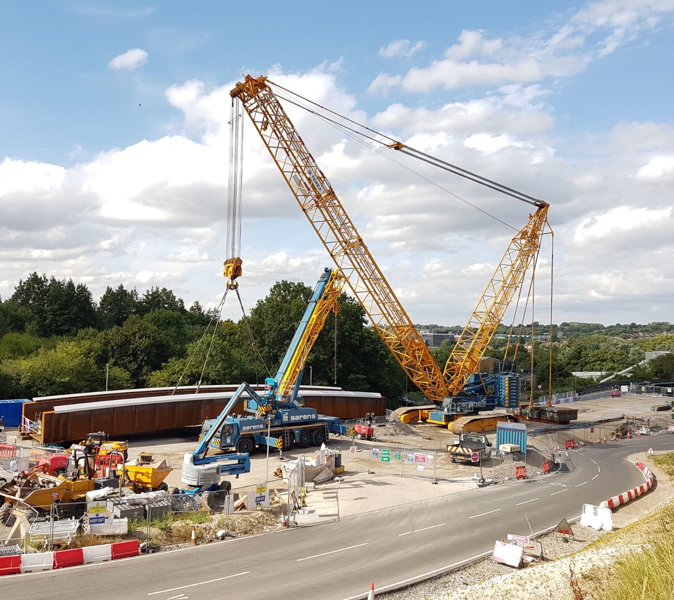 osborne crane lifting metal bridge